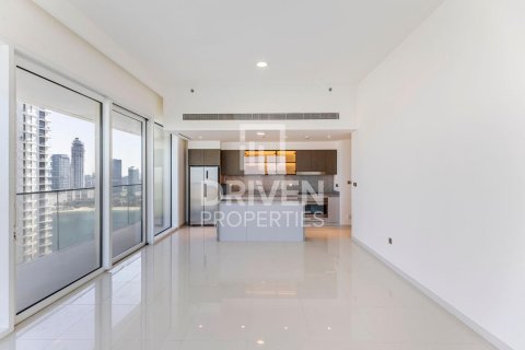 3 bedrooms Apartment in EMAAR Beachfront, UAE No. 211298