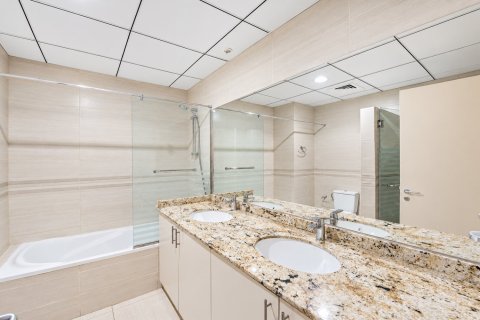 Townhouse de 4 dormitorios en Jumeirah Village Circle, UAE No. 223499 10