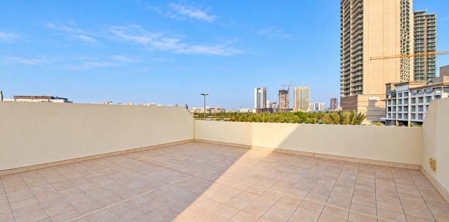 Townhouse de 4 dormitorios en Jumeirah Village Circle, UAE No. 223499
