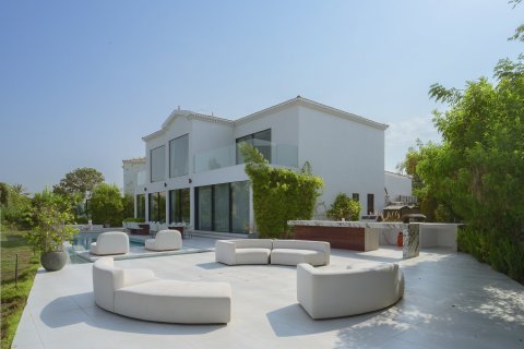 Villa de 5 dormitorios en Jumeirah Islands, UAE No. 202364 4