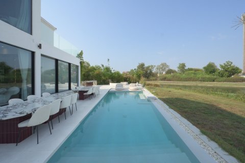 Villa de 5 dormitorios en Jumeirah Islands, UAE No. 202364 25