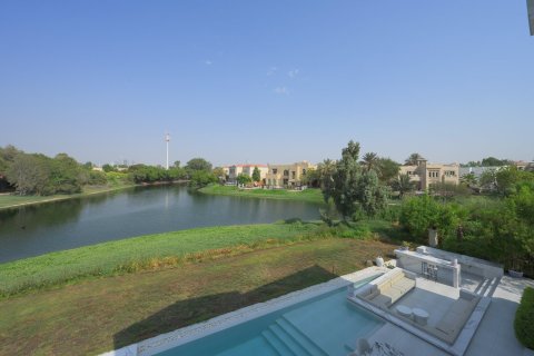 Villa de 5 dormitorios en Jumeirah Islands, UAE No. 202364 3