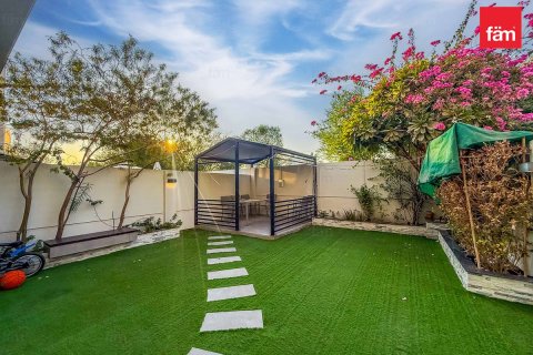 3 bedrooms Townhouse in Dubai, UAE No. 213209