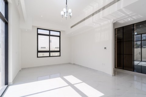 5 bedrooms Villa in Dubai, UAE No. 217112 9