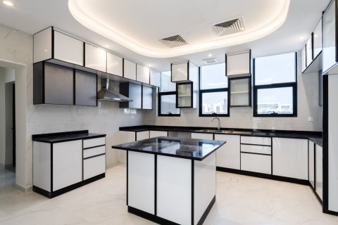 5 bedrooms Villa in Dubai, UAE No. 217112 7