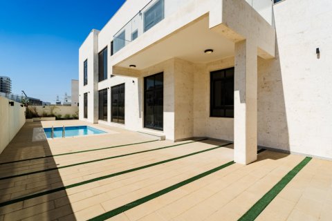 5 bedrooms Villa in Dubai, UAE No. 217112 3