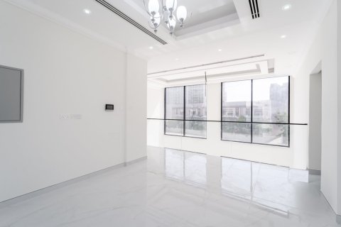 5 bedrooms Villa in Dubai, UAE No. 217112 4