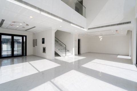 5 bedrooms Villa in Dubai, UAE No. 217112 6