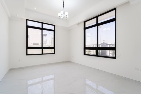 5 bedrooms Villa in Dubai, UAE No. 217112 16