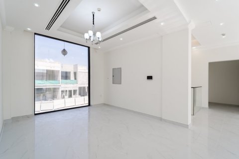 5 bedrooms Villa in Dubai, UAE No. 217112 14