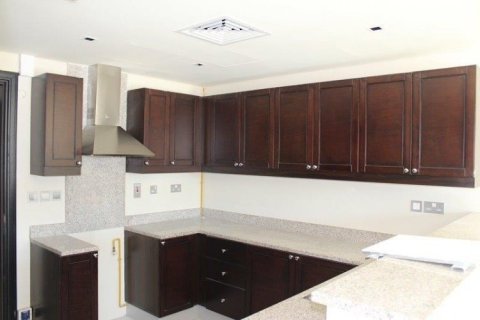 Townhouse de 2 dormitorios en Jumeirah Village Circle, UAE No. 1592 8