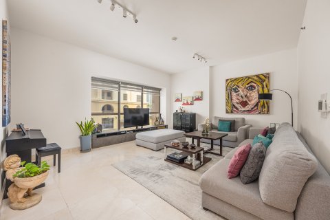 Apartment de 3 dormitorios en Shams 1, UAE No. 215304