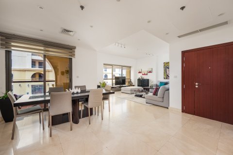 Apartment de 3 dormitorios en Shams 1, UAE No. 215304 5