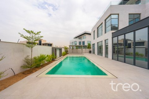 7 bedrooms Villa in Dubai, UAE No. 220750 16