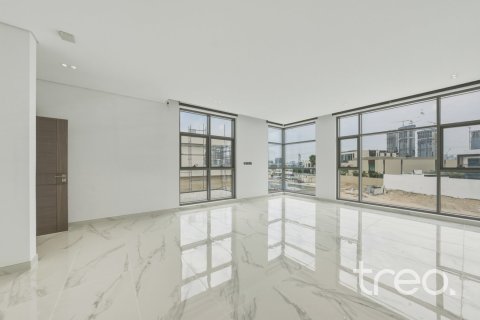 7 bedrooms Villa in Dubai, UAE No. 220750 5