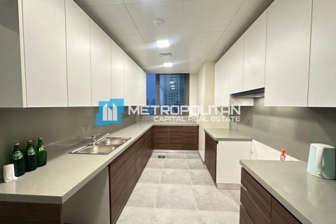 2 bedrooms Apartment in Al Reem Island, UAE No. 144757 6