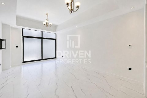 Вилла с 4 спальнями в District 11, ОАЭ №221212 4
