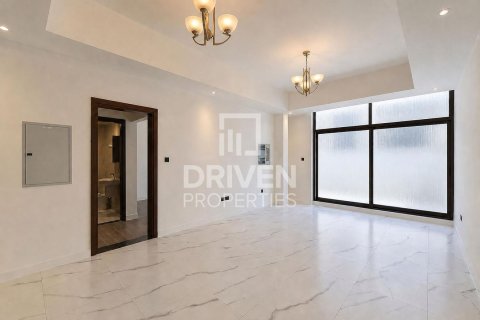 Вилла с 4 спальнями в District 11, ОАЭ №221212