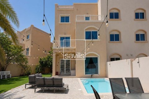 Вилла с 5 спальнями в Al Reef, ОАЭ №214068