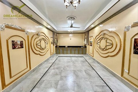 10 bedrooms Villa in Seih Al Uraibi, UAE No. 34171 11