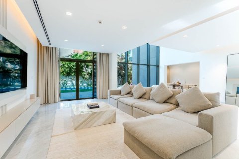 Villa de 4 dormitorios en District One, UAE No. 197393
