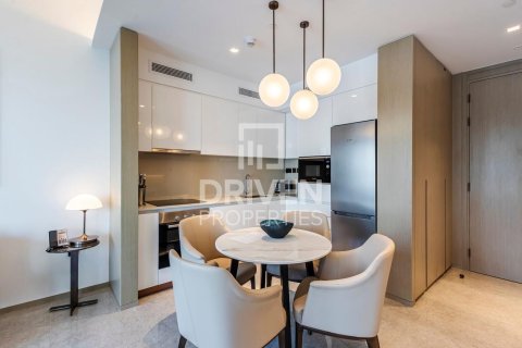 Квартира с 1 спальней в Address Harbour Point, ОАЭ №207416 9