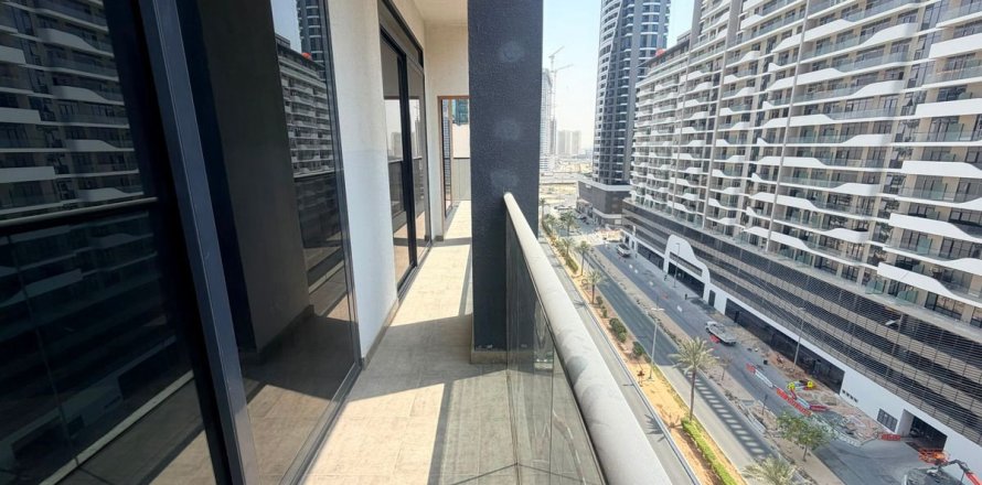 2 bedrooms Apartment in Dubai, UAE No. 168795