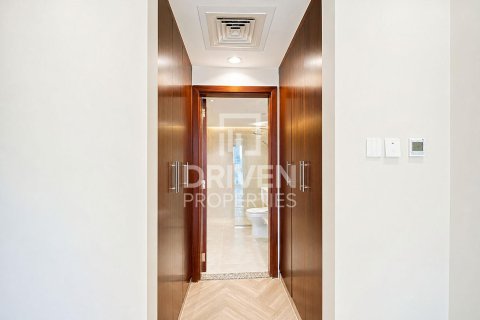 Apartment de 1 dormitorio en Standpoint Towers, UAE No. 223303 12