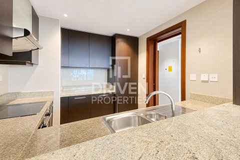 Apartment de 1 dormitorio en Standpoint Towers, UAE No. 223303 6