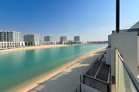 Вилла с 5 спальнями в Sharjah Waterfront City, ОАЭ №195765