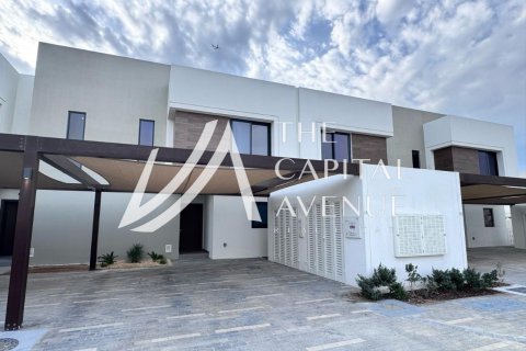 2 bedrooms Townhouse on the Yas Island, UAE No. 221788 3