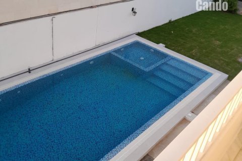 Villa de 5 dormitorios en Al Barsha 2, UAE No. 48170 3