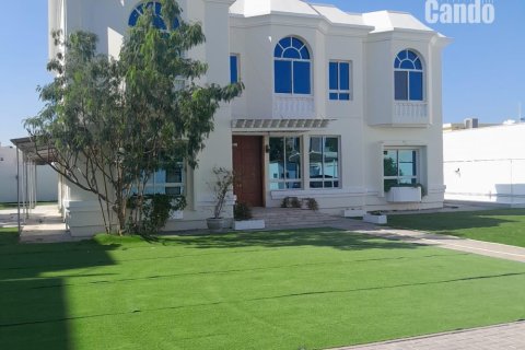 5 bedrooms Villa in Al Barsha 2, UAE No. 48170