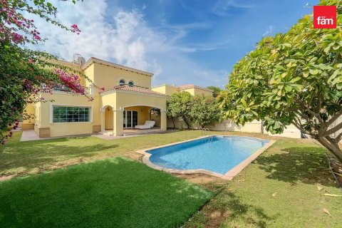 Villa de 4 dormitorios en Dubai, UAE No. 217220