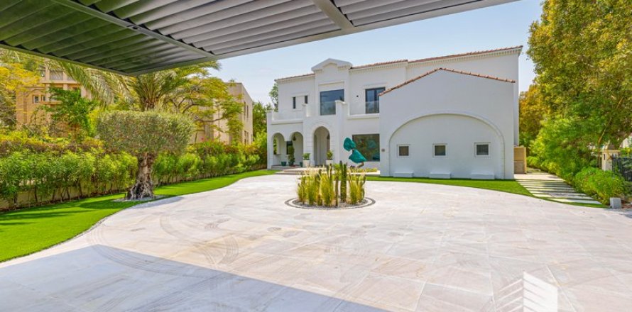 5 bedrooms Villa in Jumeirah Islands, UAE No. 9288