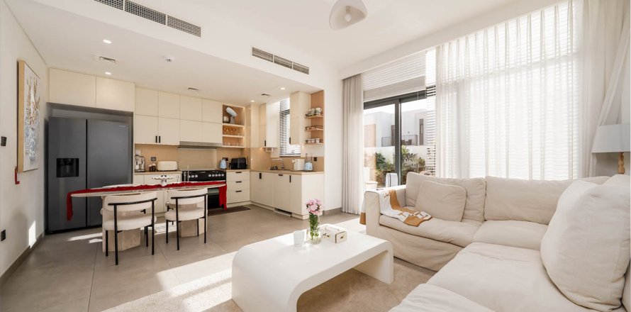 3 bedrooms Townhouse in Ruba, UAE No. 207572