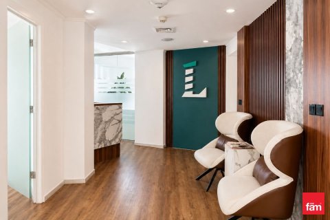 164.9m² Office in Sheikh Zayed Road, UAE No. 216419 11
