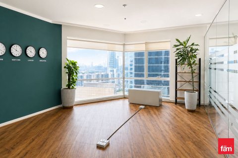 164.9m² Office in Sheikh Zayed Road, UAE No. 216419 14