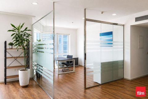 164.9m² Office in Sheikh Zayed Road, UAE No. 216419 6