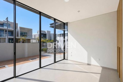 5 bedrooms Villa in Dubai Hills Estate, UAE No. 212296 8