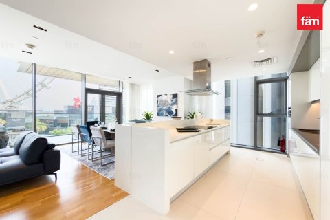 3 bedrooms Apartment in Dubai, UAE No. 160538 5