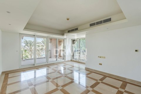 4 bedrooms Villa in The Crescent, UAE No. 214695 12