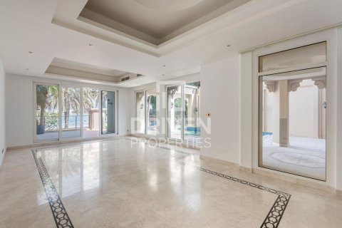 4 bedrooms Villa in The Crescent, UAE No. 214695 5