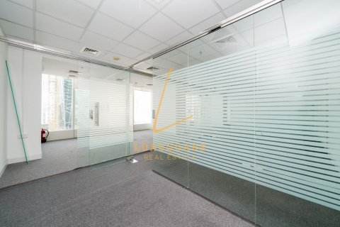 341m² Office in Sheikh Zayed Road, UAE No. 220205 13