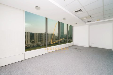 341m² Office in Sheikh Zayed Road, UAE No. 220205 5