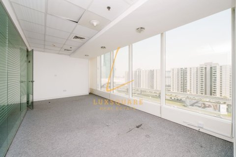 341m² Office in Sheikh Zayed Road, UAE No. 220205 7