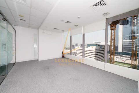 341m² Office in Sheikh Zayed Road, UAE No. 220205 9