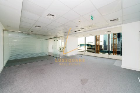 341m² Office in Sheikh Zayed Road, UAE No. 220205 4