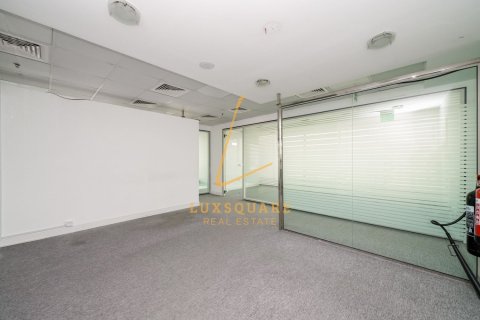 341m² Office in Sheikh Zayed Road, UAE No. 220205 30