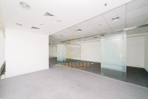 341m² Office in Sheikh Zayed Road, UAE No. 220205 10